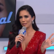 A apresentadora Daniela Albuquerque no comando do programa Sensacional, da RedeTV. (Foto: Reprodução)