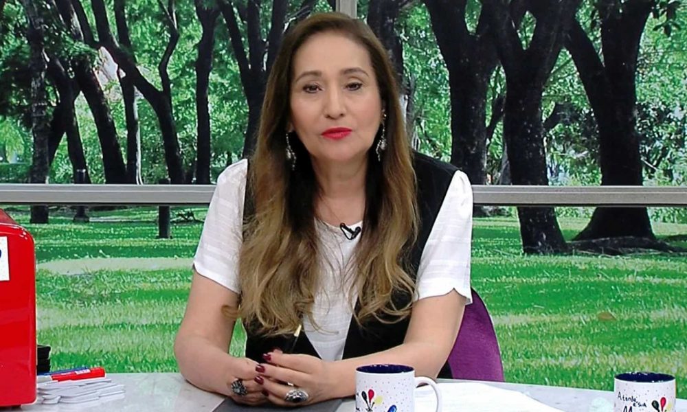 Se deixar a RedeTV! em 2020, Sonia Abrão levará toda a sua trupe para a nova emissora. (Foto: Reprodução/RedeTV)