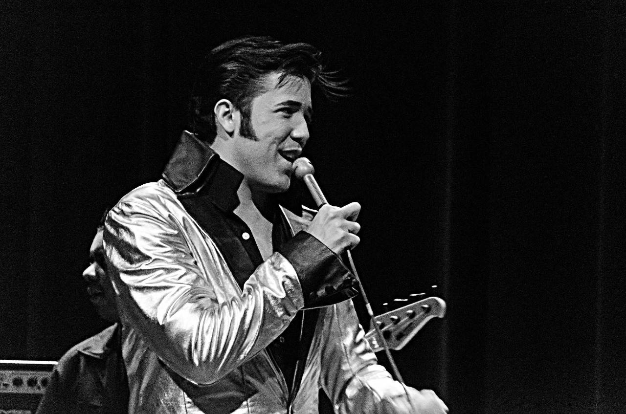 16 de agosto completa mais um ano sem Elvis Presley (Créditos: Divulgação)